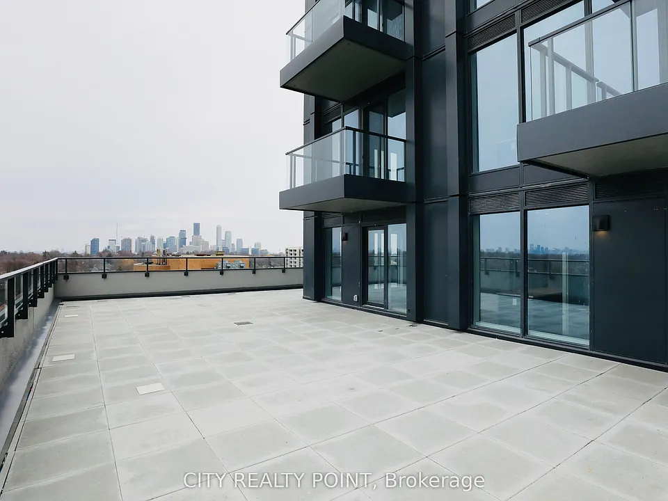 2525 Bathurst St #909