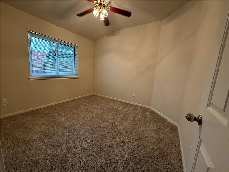 1922 Tower Bell Ln — Photo 16