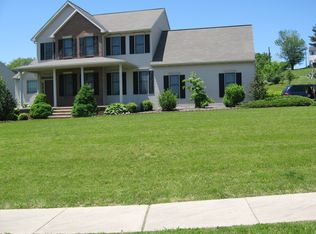 16 Briar Rose Trl, Elizabethtown, PA 17022