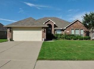 504 Hummingbird Trl, Crowley, TX 76036