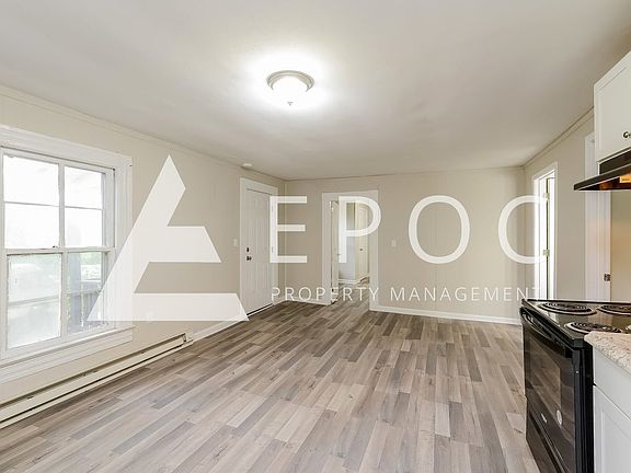 5th image of 1114 Sharon St