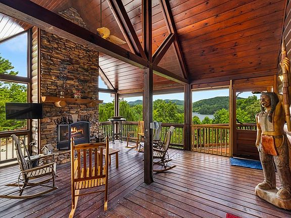 2nd image of 115 Necowa Cove Overlook