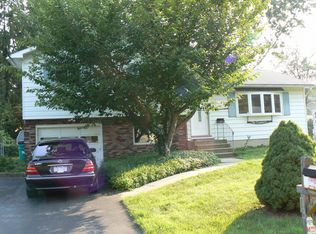 13 Allerton Ave, Middletown, NY 10940