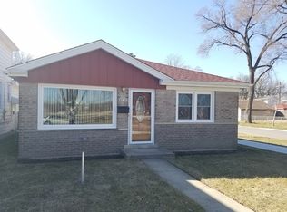 8245 44th St, Lyons, IL 60534