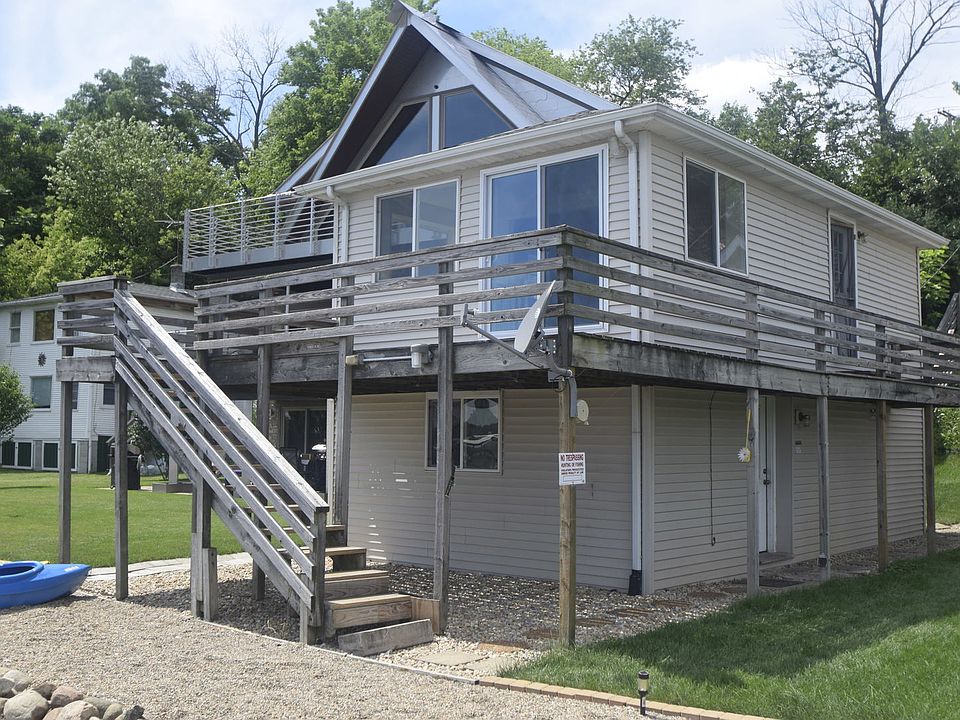 1st image of 8245 Lake Shore Dr #B