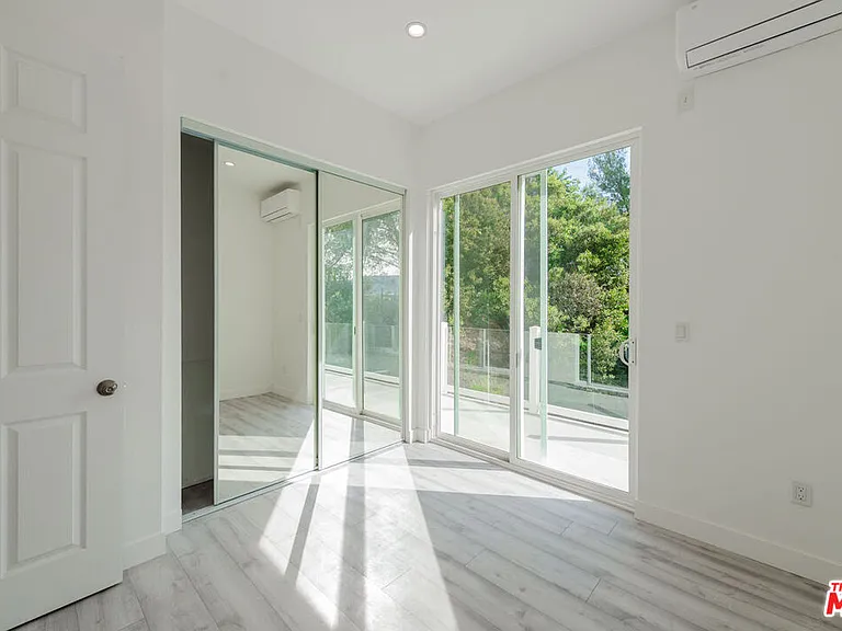 4724 N El Caballero Dr — Photo 10