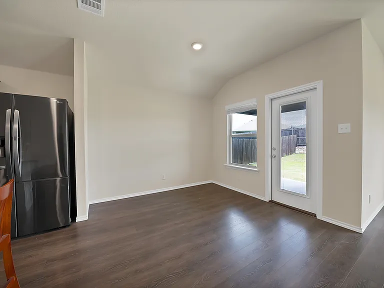 1311 Emi Kate Ln — Photo 3