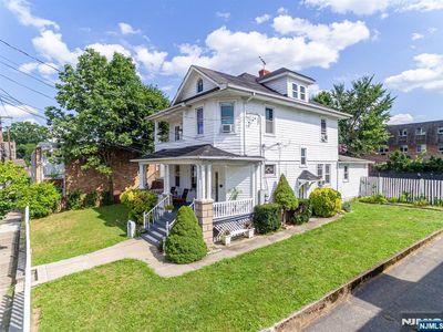 16 W Central Ave, Bergenfield, NJ, 07621