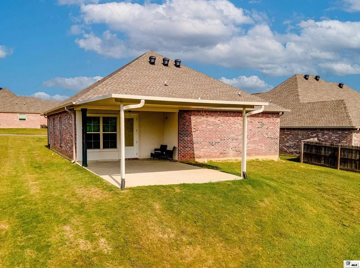 3 bed, 1788 sqft, $2,600 — Photo 1