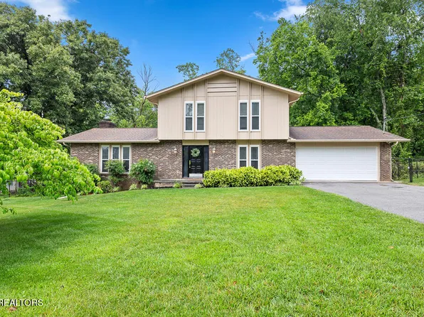 437 E Kings Gate Rd, Knoxville, TN 37934