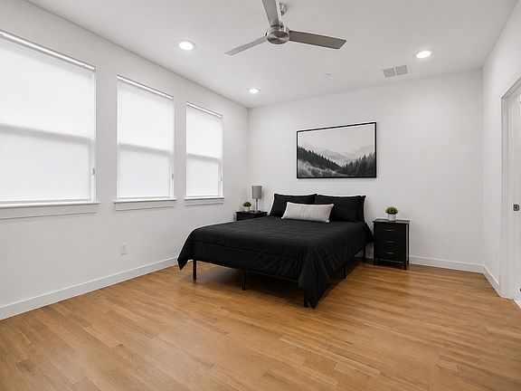 3rd image of 1510 N Washington Ave #203