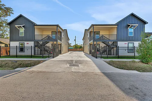 2613 Delafield St #2 Photo 1