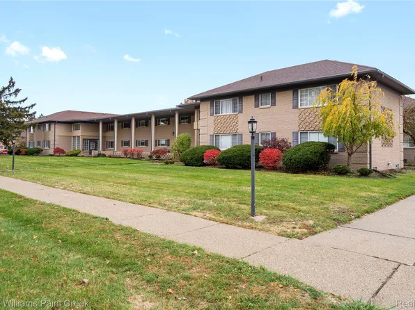2311 Walton Blvd Unit 28, Rochester Hills, MI 48309