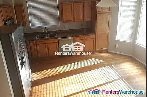 10707 Cherrington St — Photo 6