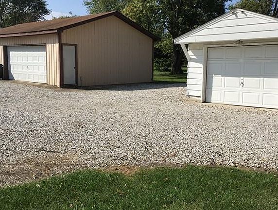 4th image of 7205 E County Road 400 N