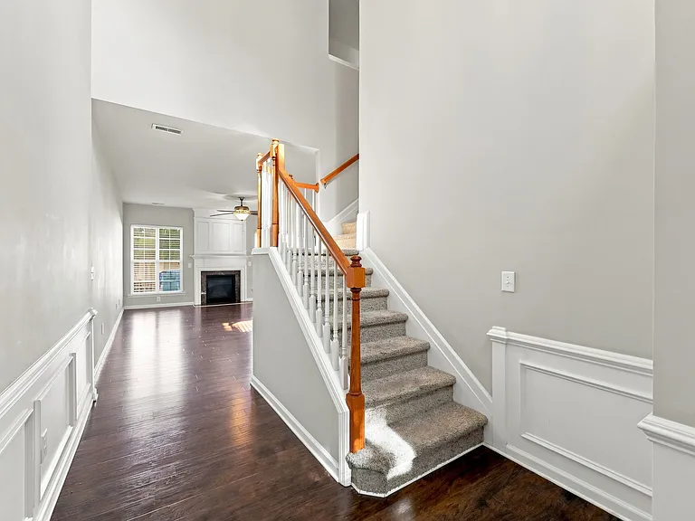 8221 Pilots View Dr — Photo 2