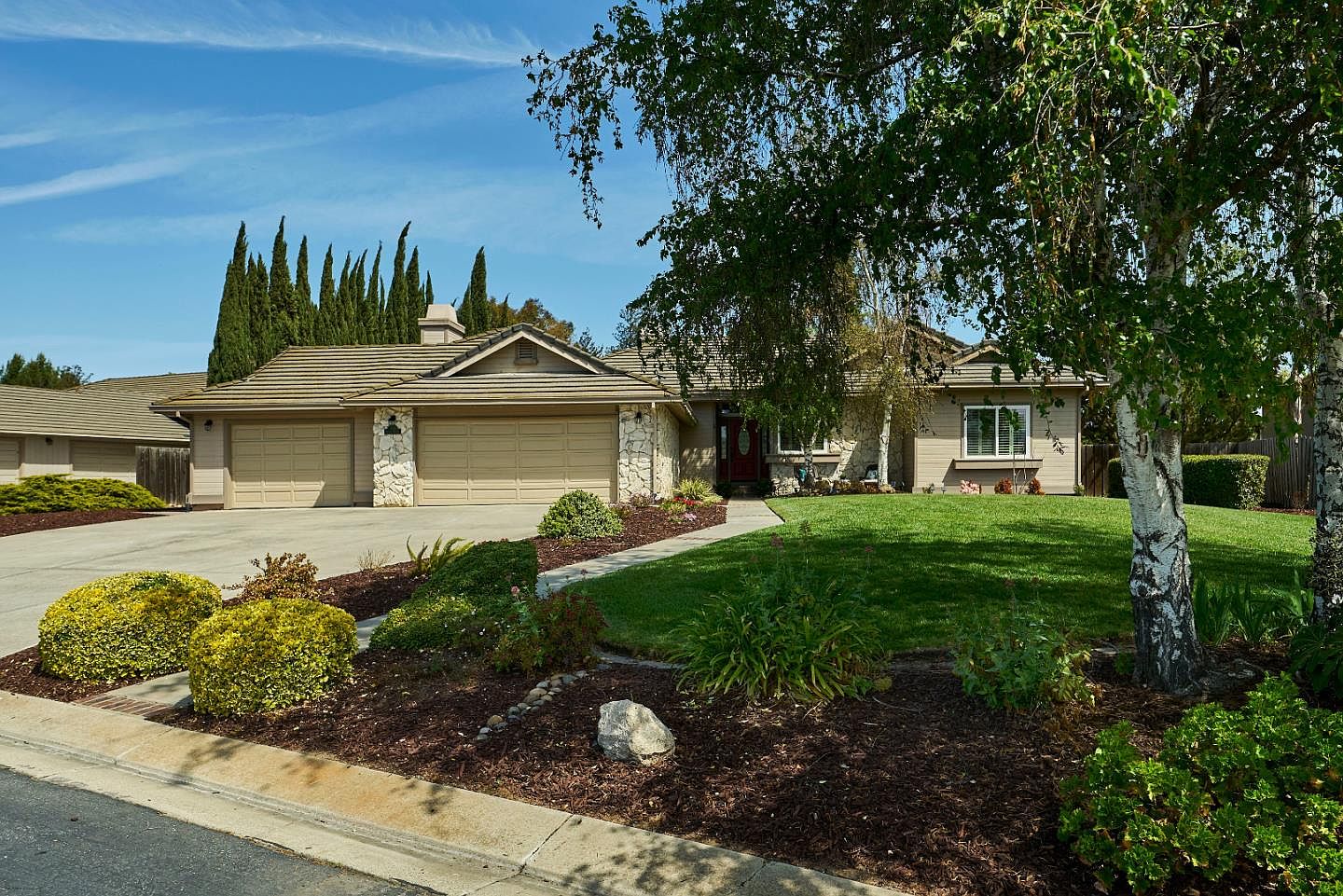 331 Tierra Del Sol, Hollister, CA 95023 Zillow