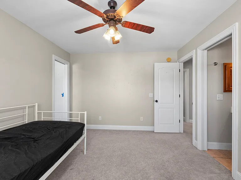 3902 NE Cadbury Ave — Photo 21
