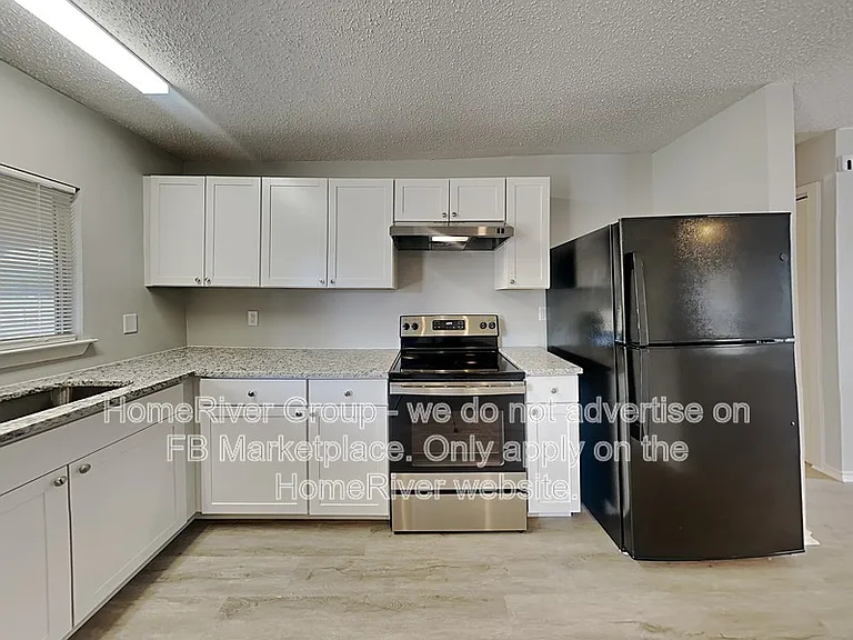 911 Hickory Hill Dr — Photo 6