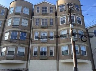 56-60 Ferguson St #3D, Newark, NJ 07105