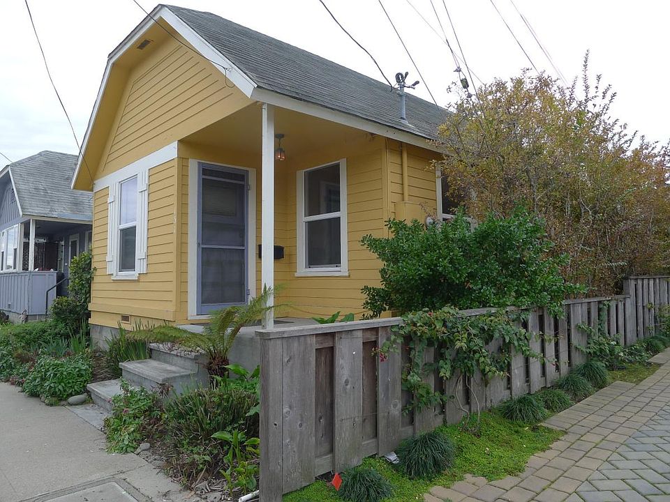Exterior, Front