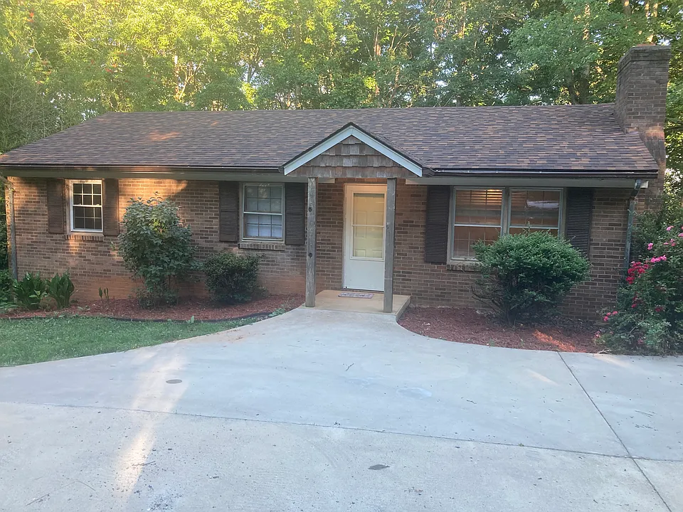 14743 Leesville Rd