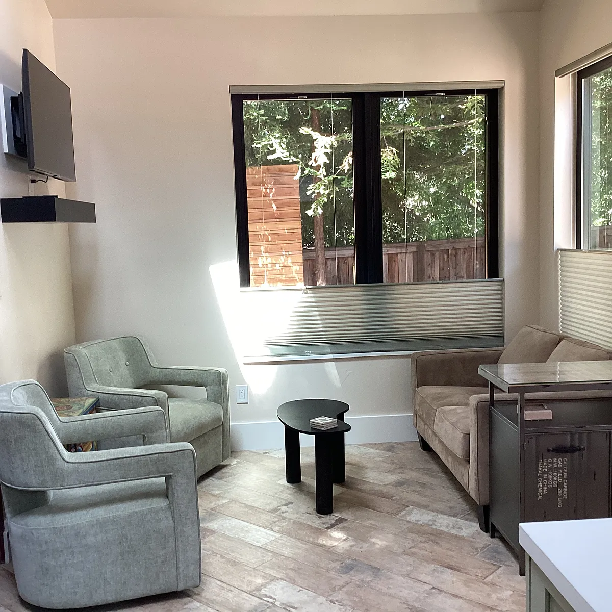 Building Photo - 2862A Kinney Dr