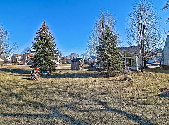 2nd image of 372 Haywood Dr