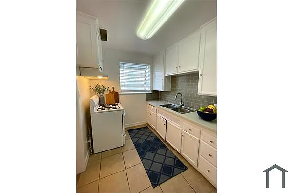 Building Photo - 4437 Linden Ave #4