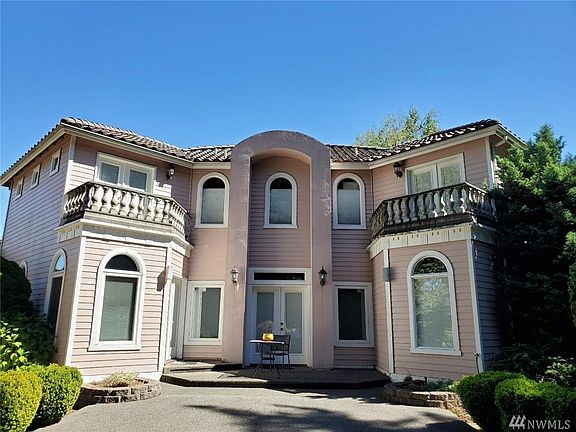 5th image of 15910 134th Avenue Ct E