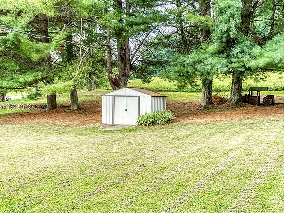 4th image of 17207 Cary Dr