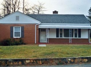 77 1st St, Collinsville, VA 24078