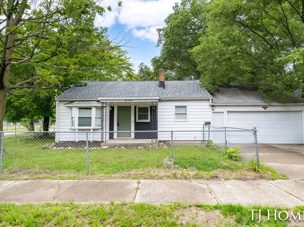 1030 Calvin Ave, Muskegon, MI 49442