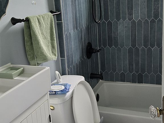 5th image of 119 S Prospect Ave