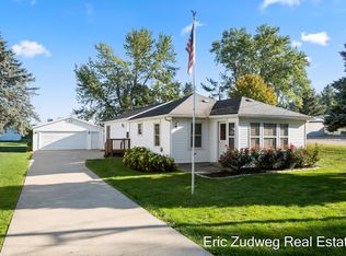 975 Lee St, Martin, MI 49070