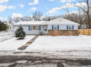 14 Bassett St, West Haven, CT 06516