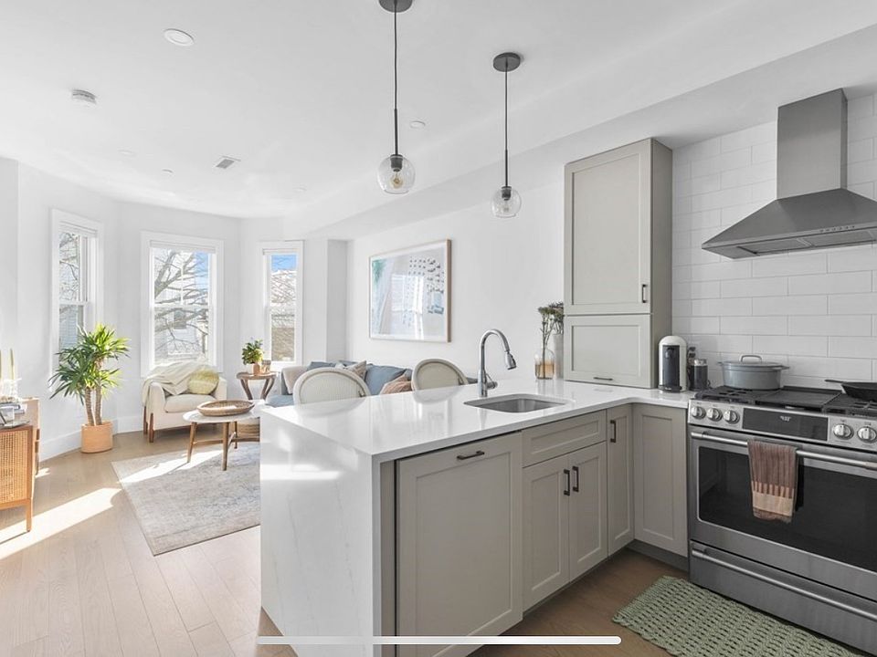Kitchen / Living Room