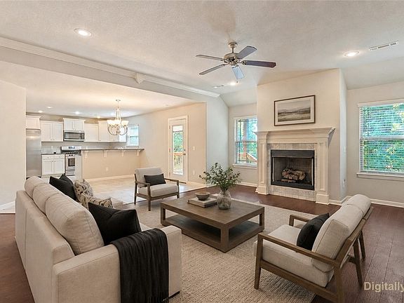 3rd image of 2150 Hunter Dr