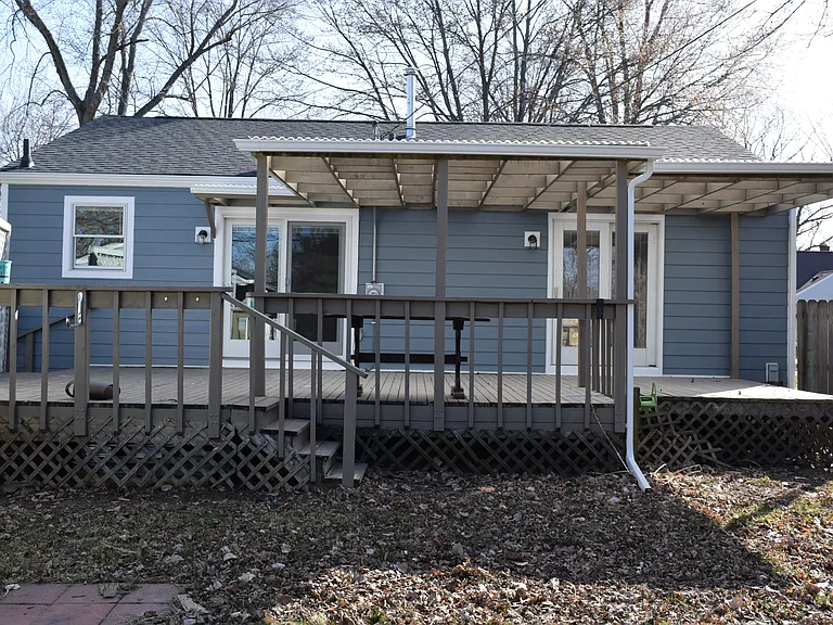 1140 Hull Ave — Photo 2