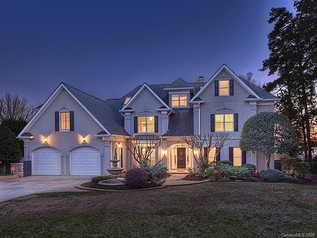 1st image of 142 Royal Pointe Way