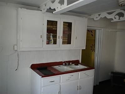 3rd image of 405 S Washington St