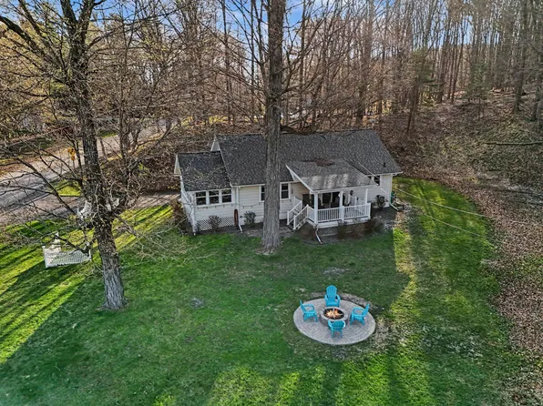 5989 W Barnhart Rd, Ludington, MI 49431