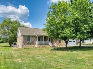 3555 Stanley Rd, Paducah, KY 42001