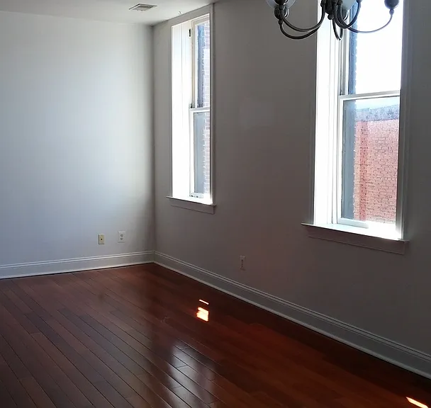 1039 N Calvert St — Photo 8