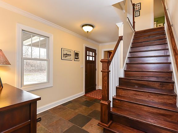 3rd image of 19W132 Marino Ct