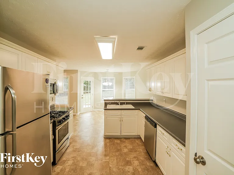 1360 Princeton View Ct — Photo 7