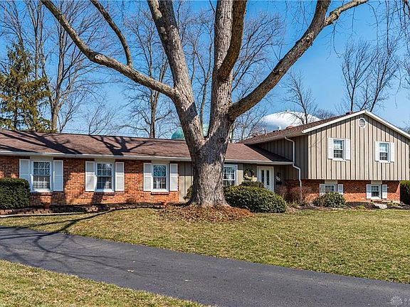 3rd image of 120 Woodfield Pl