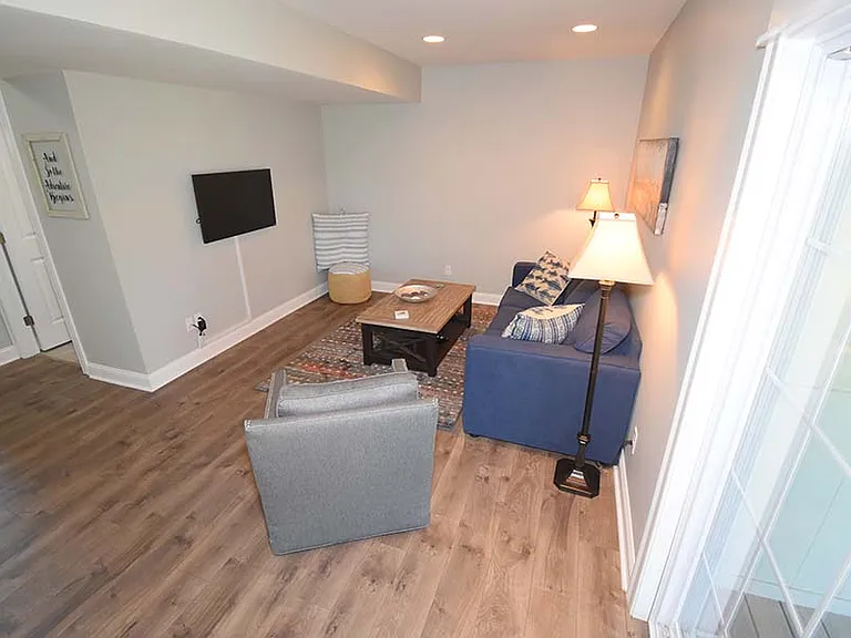 56 Southwest Rd — Photo 5