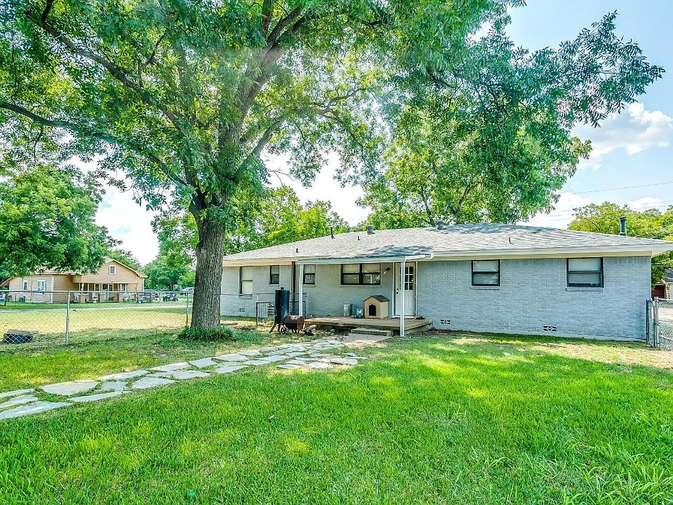 307 S Mark St, Perrin, TX 76486 Zillow