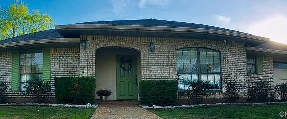 2nd image of 505 Southwood Dr